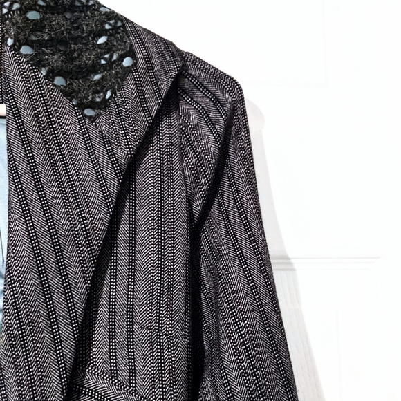 Dagg & Stacey Grey, Blue Belted Flattering Lined Pinstriped Blazer. XXS - Picture 12 of 16